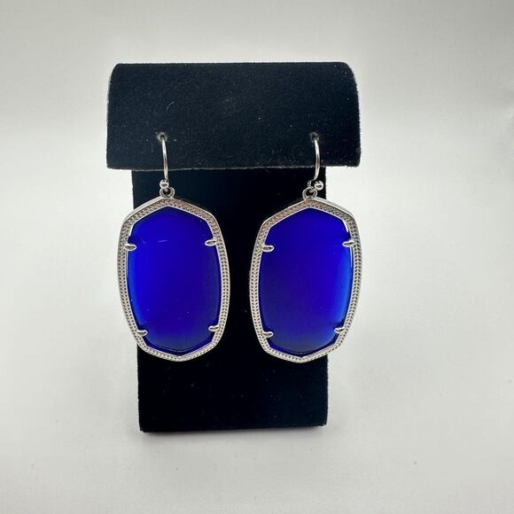 Never Worn Kendra Scott Danielle dangle earrings in Cobalt blue and Silver tone! - Picture 8 of 13